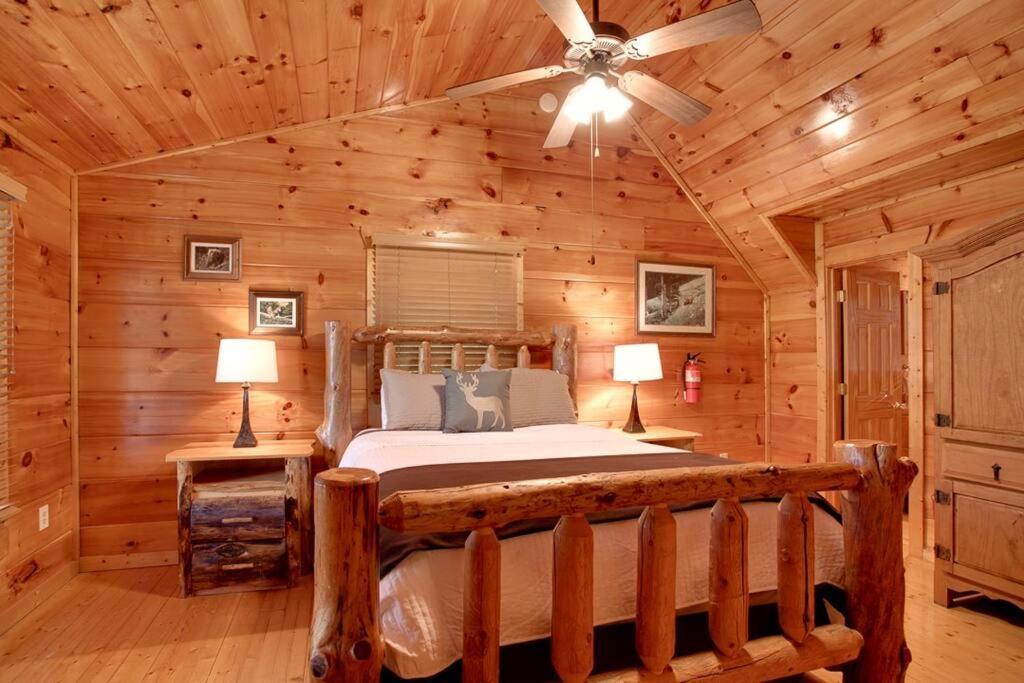 Brave Eagle Cabin Sevierville Bilik gambar